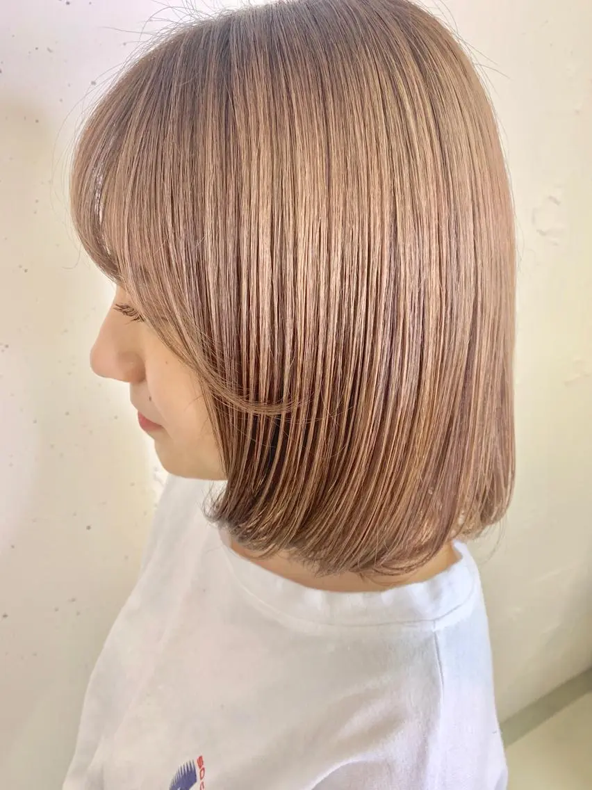 ミディアム カラー raika .のヘアスタイル