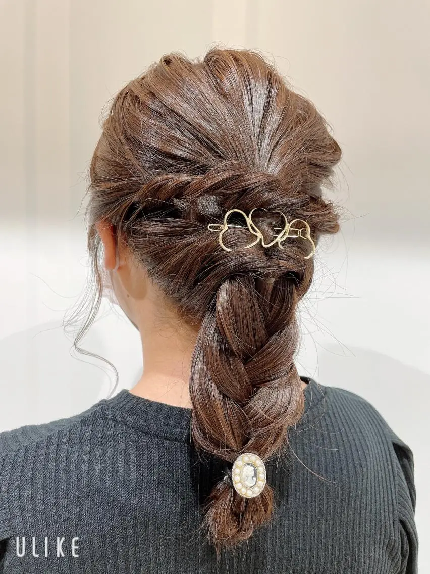 ミディアム 吉川 うららのヘアスタイル