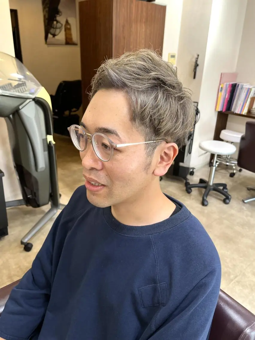 メンズ メンズブリーチ カット ヘアカラー トリートメント 澤崎 希望のヘアスタイル
