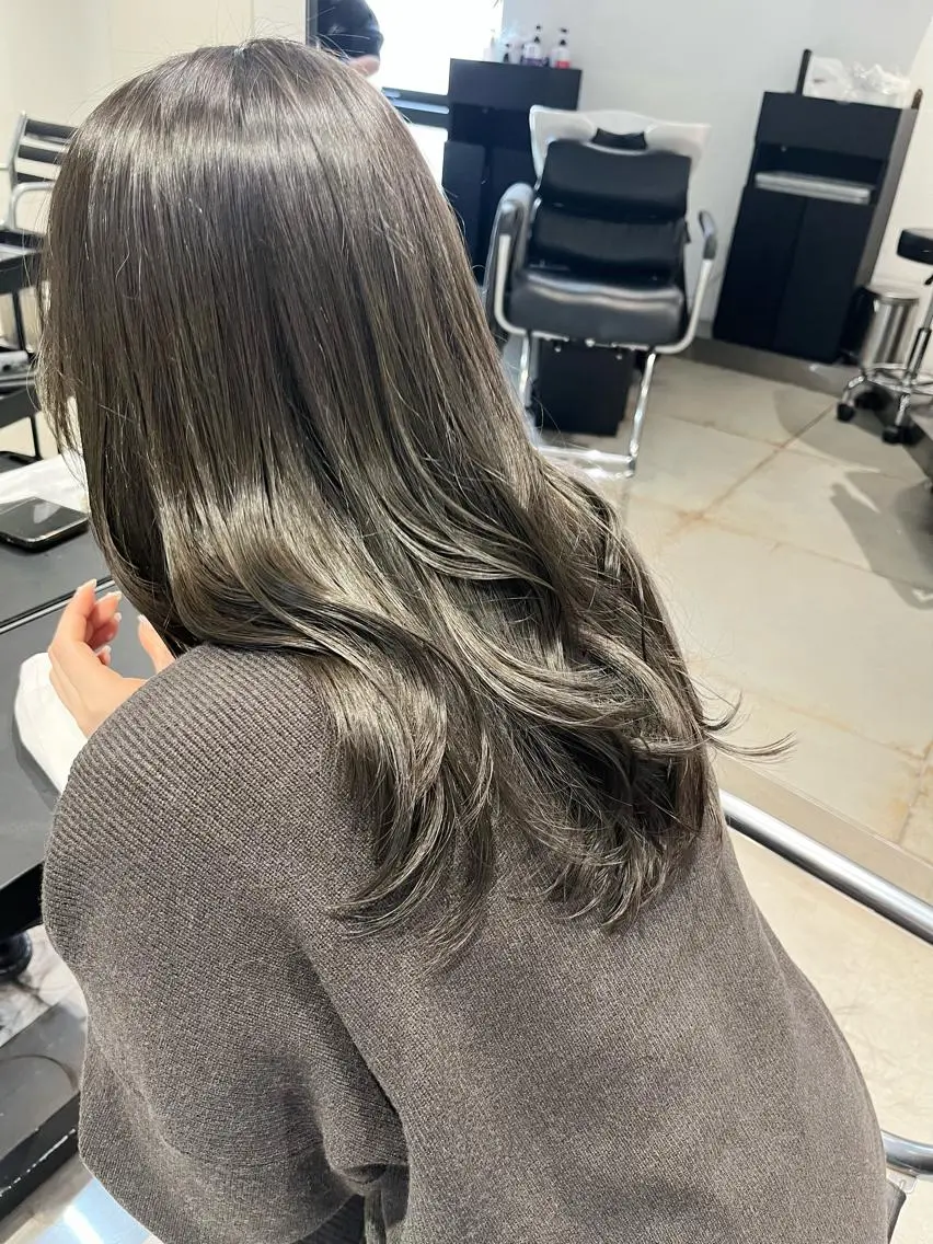 セミロング カラー パーマ ヘアアレンジ カット ヘアカラー トリートメント 透明感/オリーブ/ グレージュ/YUKAのヘアスタイル