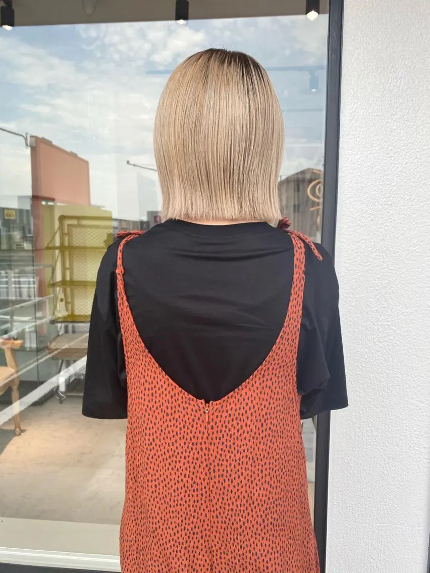 ミディアム カラー 藤井 貴美子のヘアスタイル