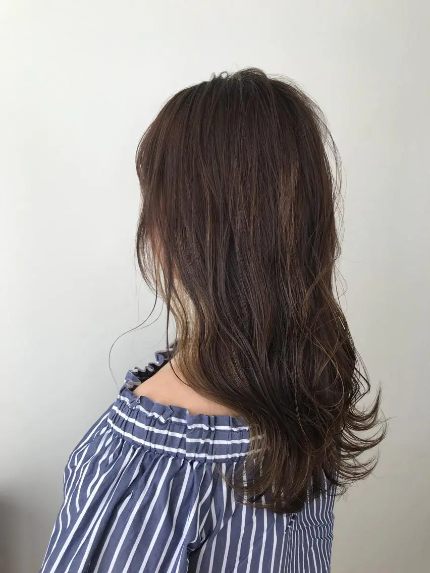 ロング カラー ベージュカラー ハイライトカラー シアーベージュ ハイライト ヘアカラー トリートメント レイヤー/顔周り /AKARIのヘアスタイル