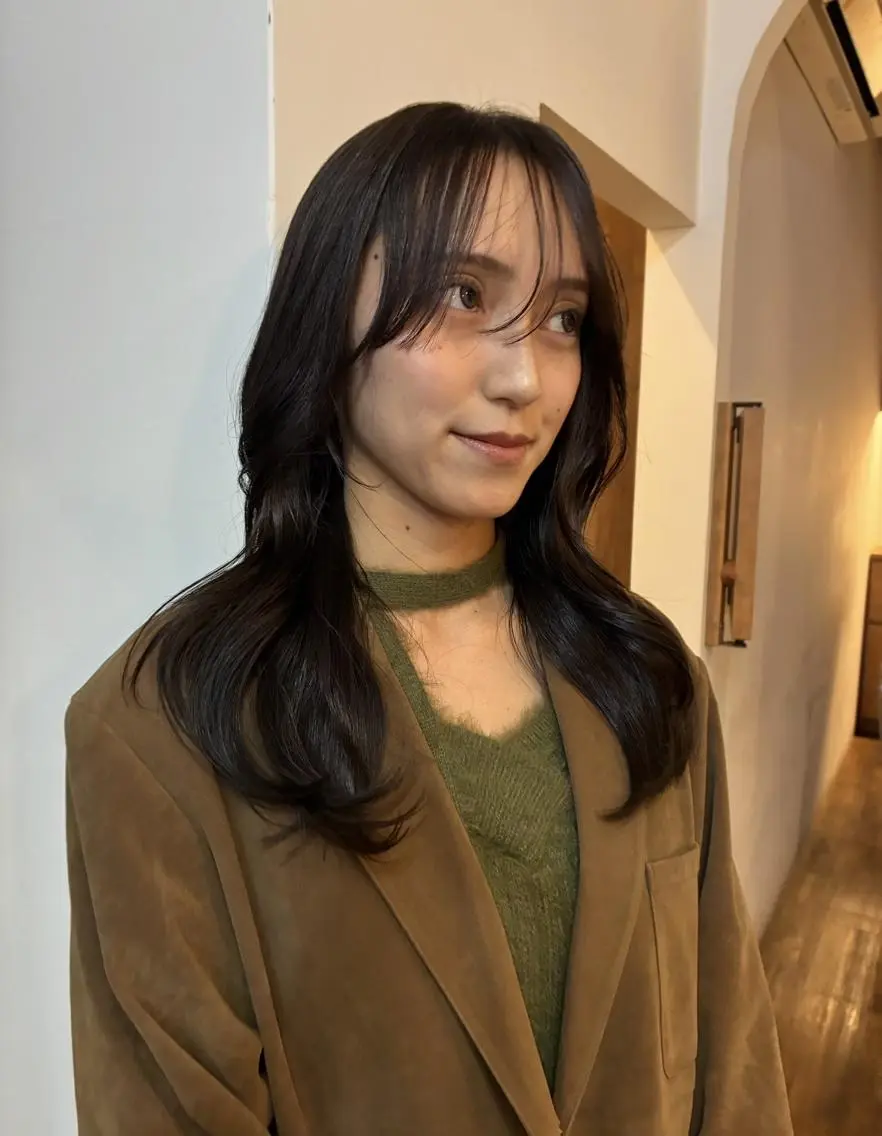 セミロング カラー 透明感カラー loty shionのヘアスタイル