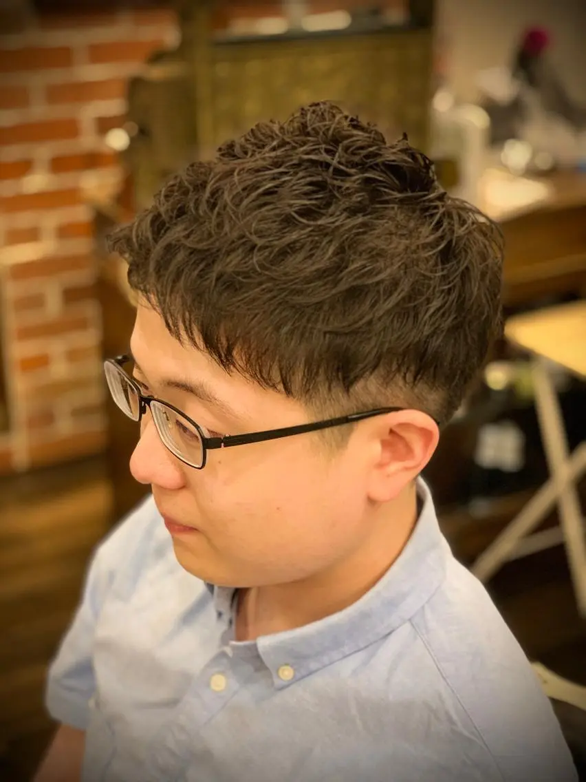 ミディアム ヒロ銀座 林のヘアスタイル