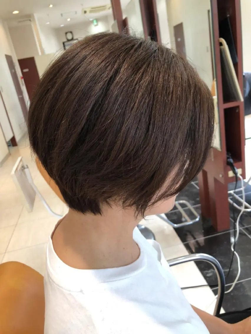 ショート カラー 赤間 飛鳥のヘアスタイル