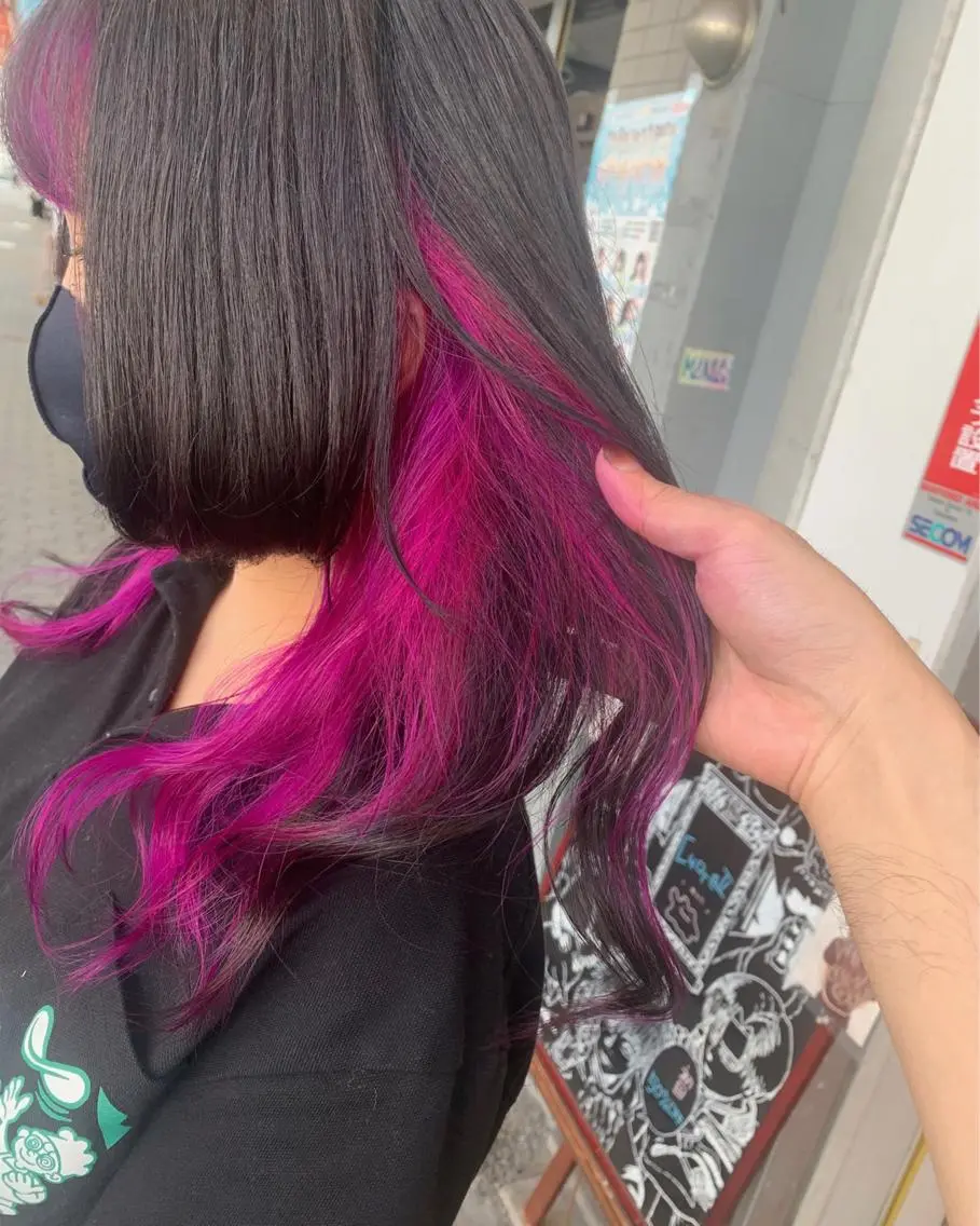 セミロング トリートメント ヘアカラー 今村公介 ブリーチ特化、派手髪のヘアスタイル