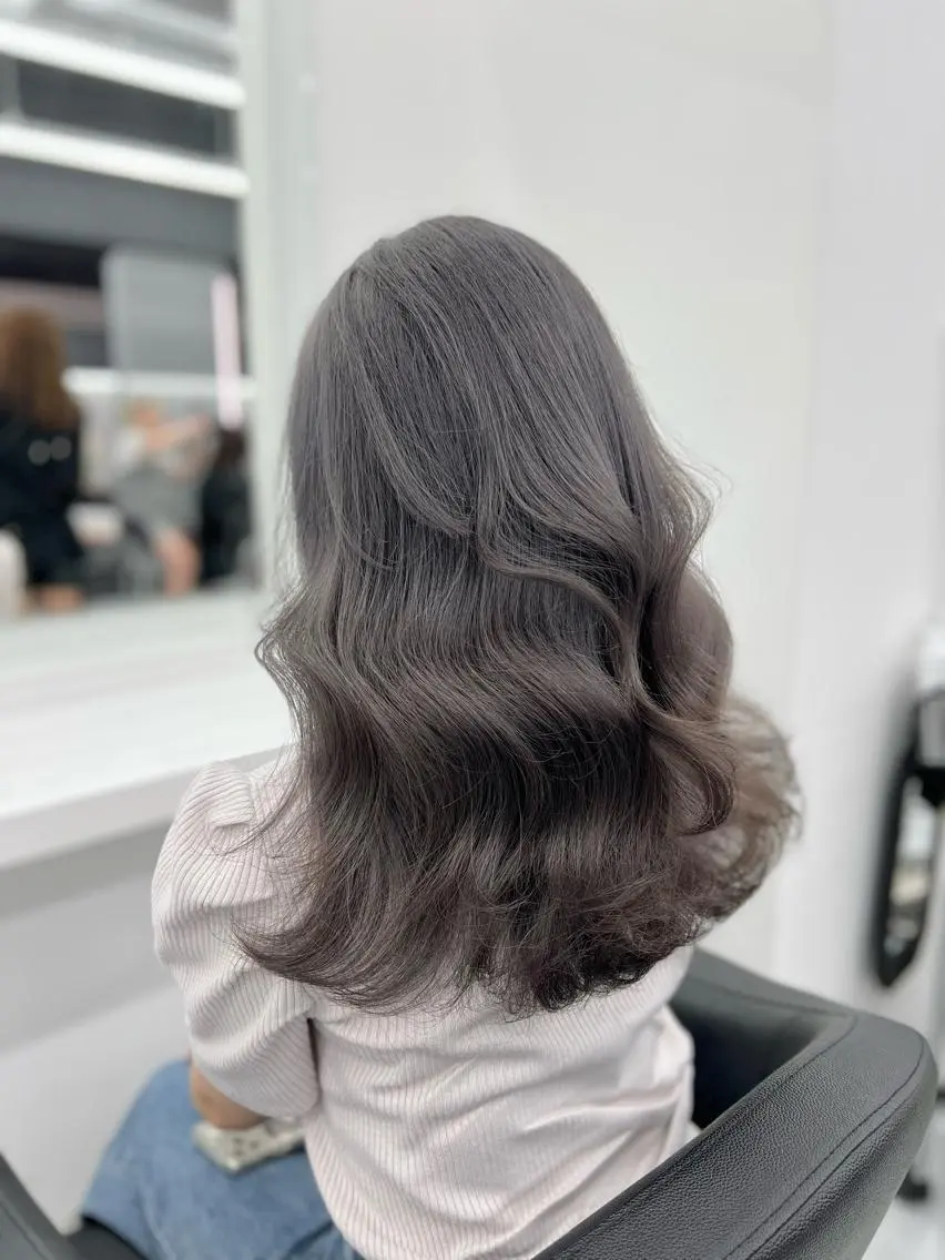 セミロング カラー ヘアアレンジ メンズ 透明感×韓流ハイ トーン🫧RYUTAのヘアスタイル