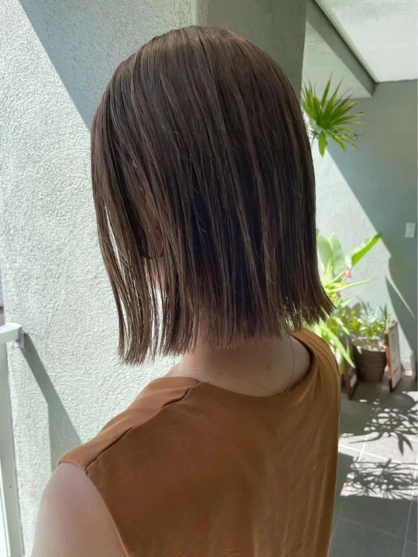 ショート カラー 切りっぱなしボブ ベージュカラー ボブ カット 縮毛矯正 トリートメント HIROKI ”博多 /ボブのヘアスタイル