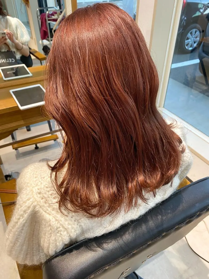 セミロング カラー 藤井 貴美子のヘアスタイル