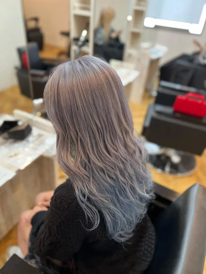 セミロング カラー ブルーカラー ラベンダーカラー カット ヘアカラー トリートメント ブリーチ特化 梅田本多翔のヘアスタイル