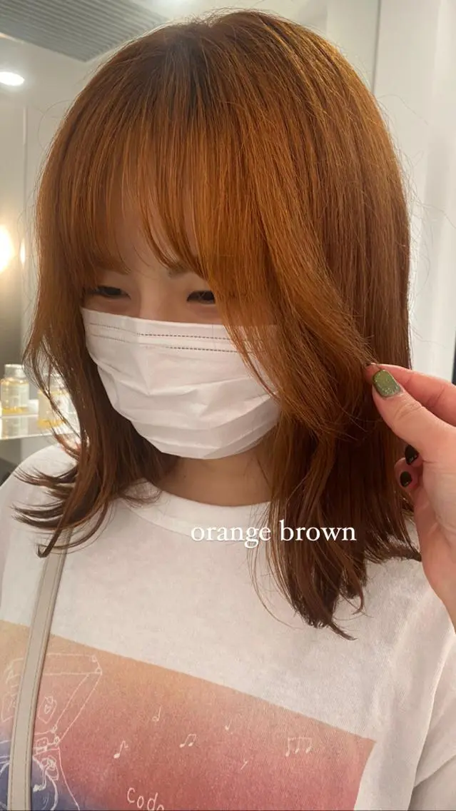 セミロング カラー ミオ💎ショート 透ける暗髪のヘアスタイル