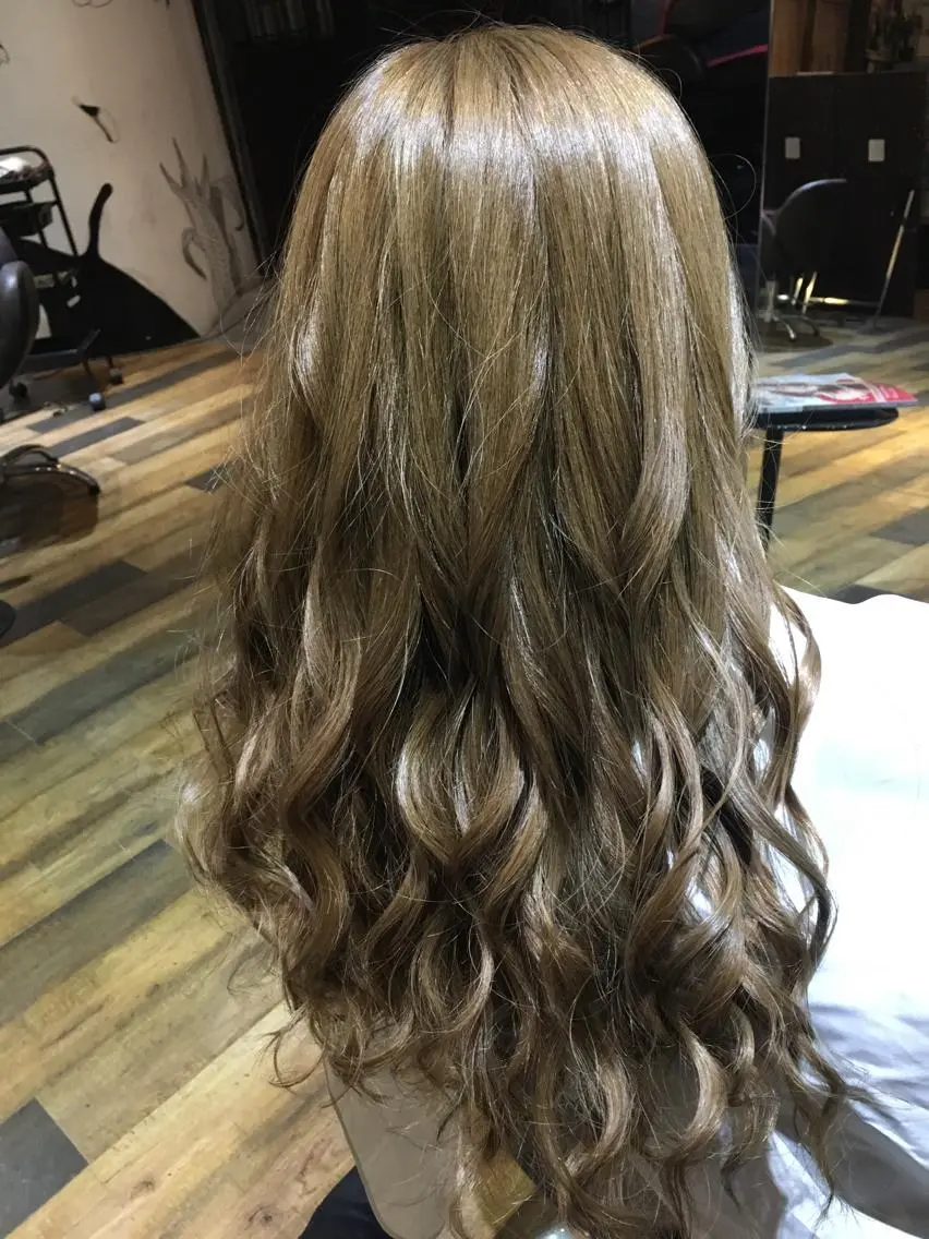 カラー 西村 雄二/エクステのヘアスタイル