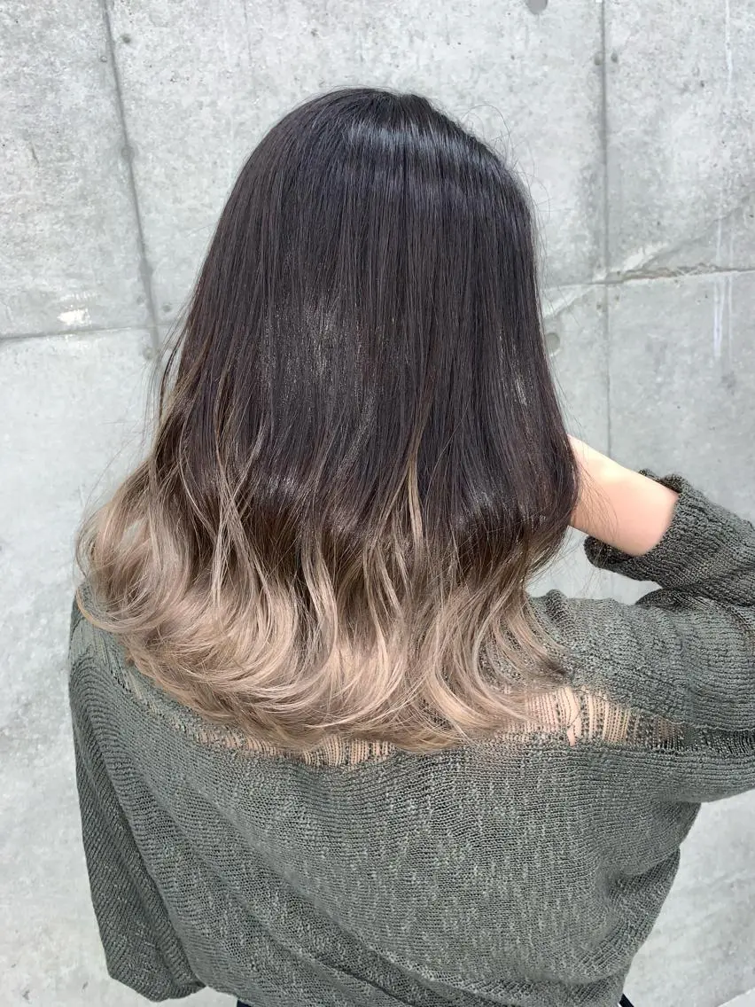 ミディアム 山田 絵里菜のヘアスタイル
