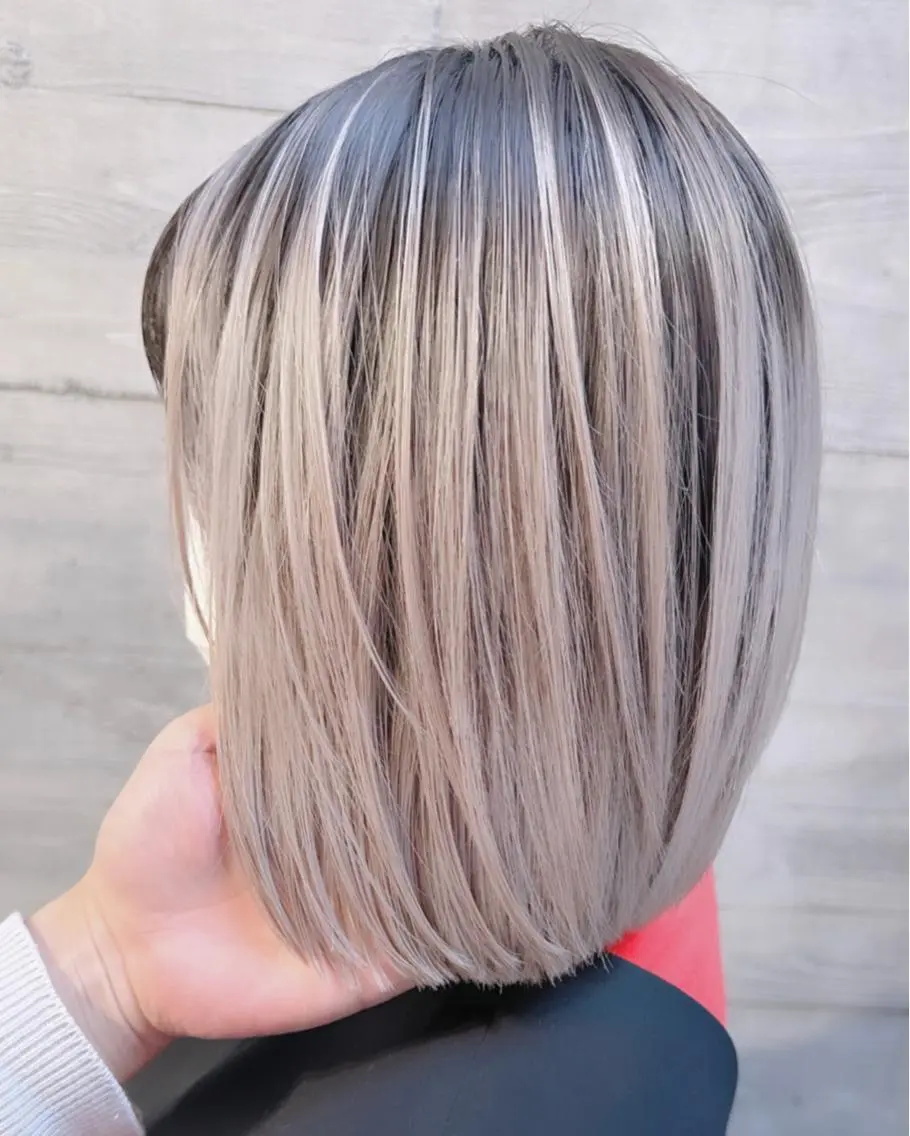 ミディアム ボブ レイヤーカット 斉藤 潤一のヘアスタイル