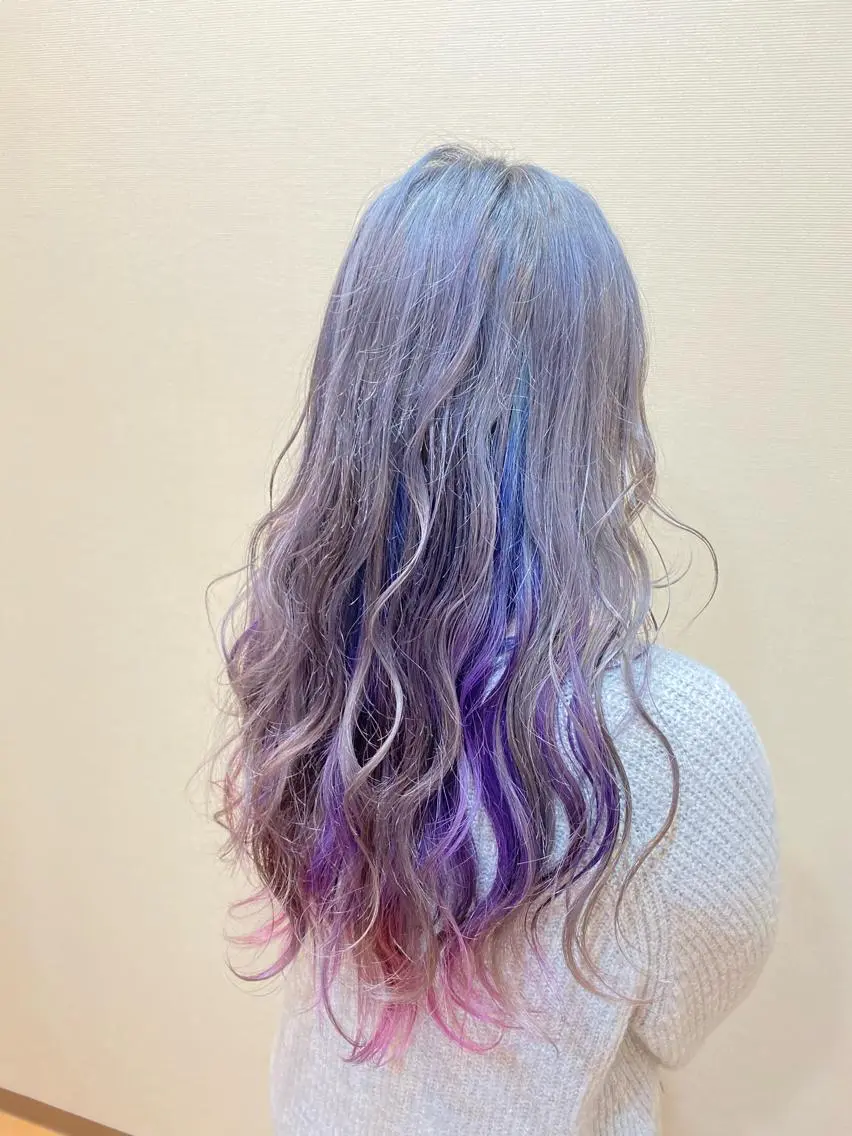 ロング カラー インナーカラー 宮地 崇文のヘアスタイル