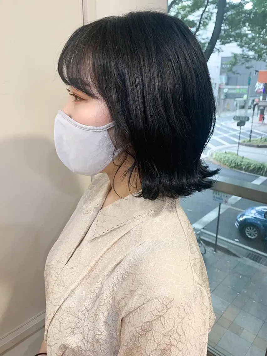 ショート カラー 黒髪 ブルーカラー ブルーブラック ボブ ブリーチ/miinaのヘアスタイル