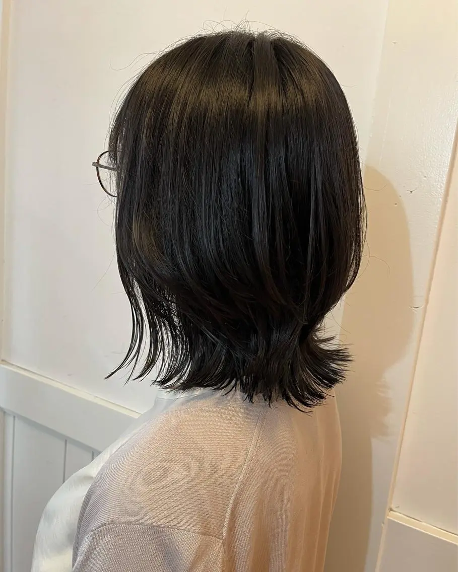 ミディアム くびれヘア レイヤーカット 狩野 くるみのヘアスタイル