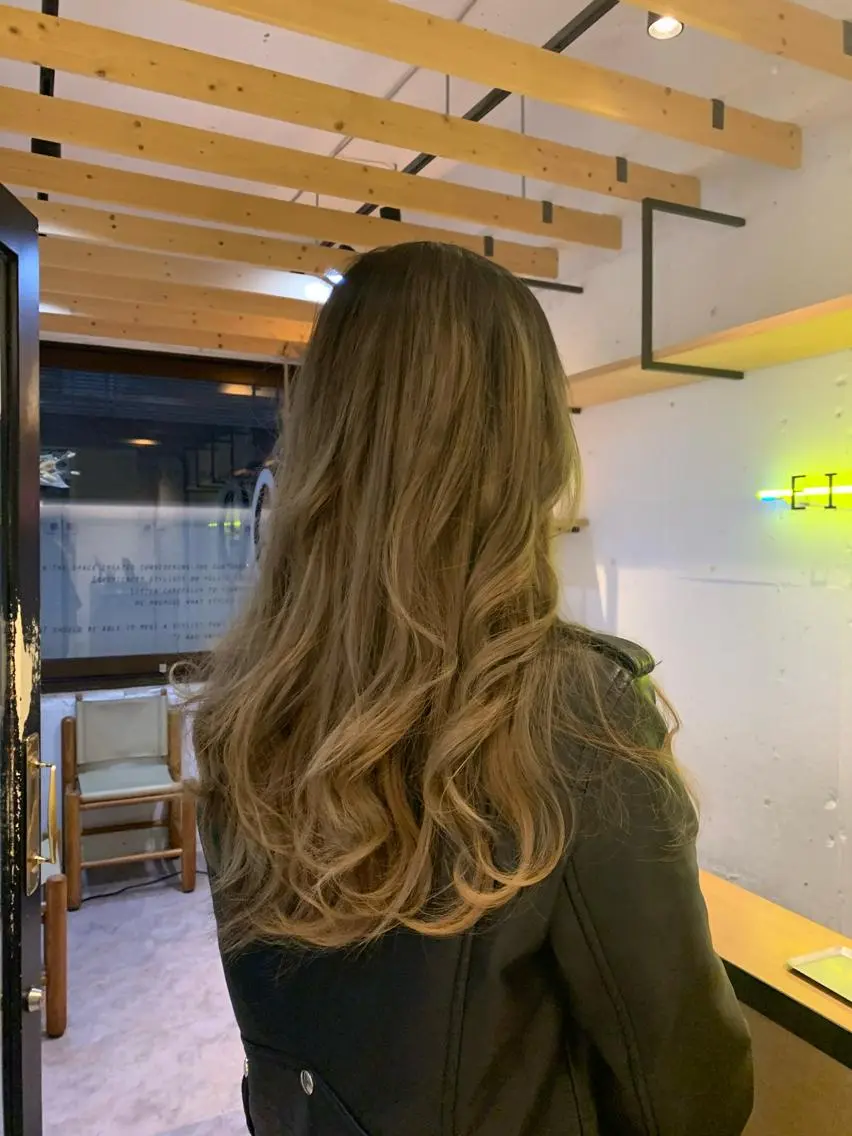 セミロング カラー グレージュ ハイトーンカラー ハイトーングレージュ ヘアカラー トリートメント 💛丁寧さNo.🥇 🧸片山智裕💛のヘアスタイル