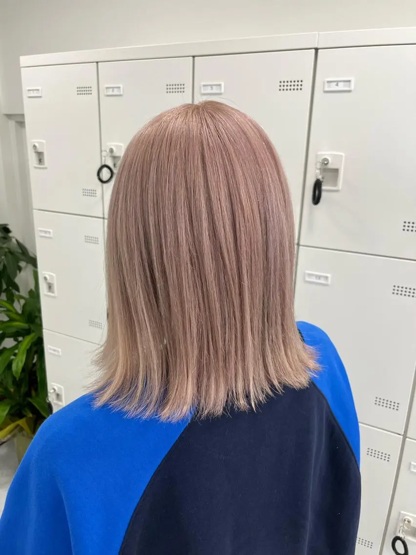 ミディアム カラー ヘアカラー トリートメント ヘッドスパ ヘアセット レイヤーダブルカラー KYONのヘアスタイル