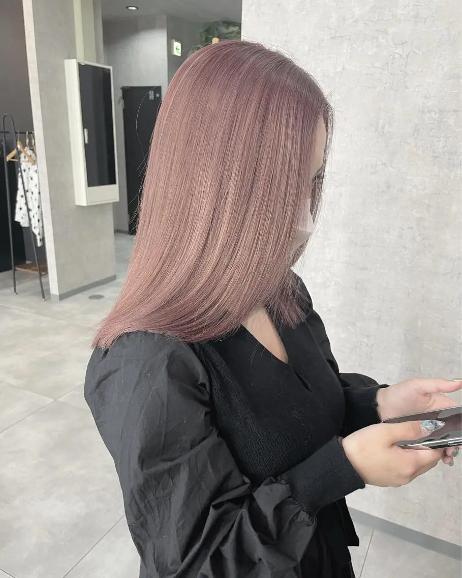 ロング カラー パーマ ヘアアレンジ ベージュカラー ピンクカラー ピンクベージュ カット 袴田 伊代のヘアスタイル