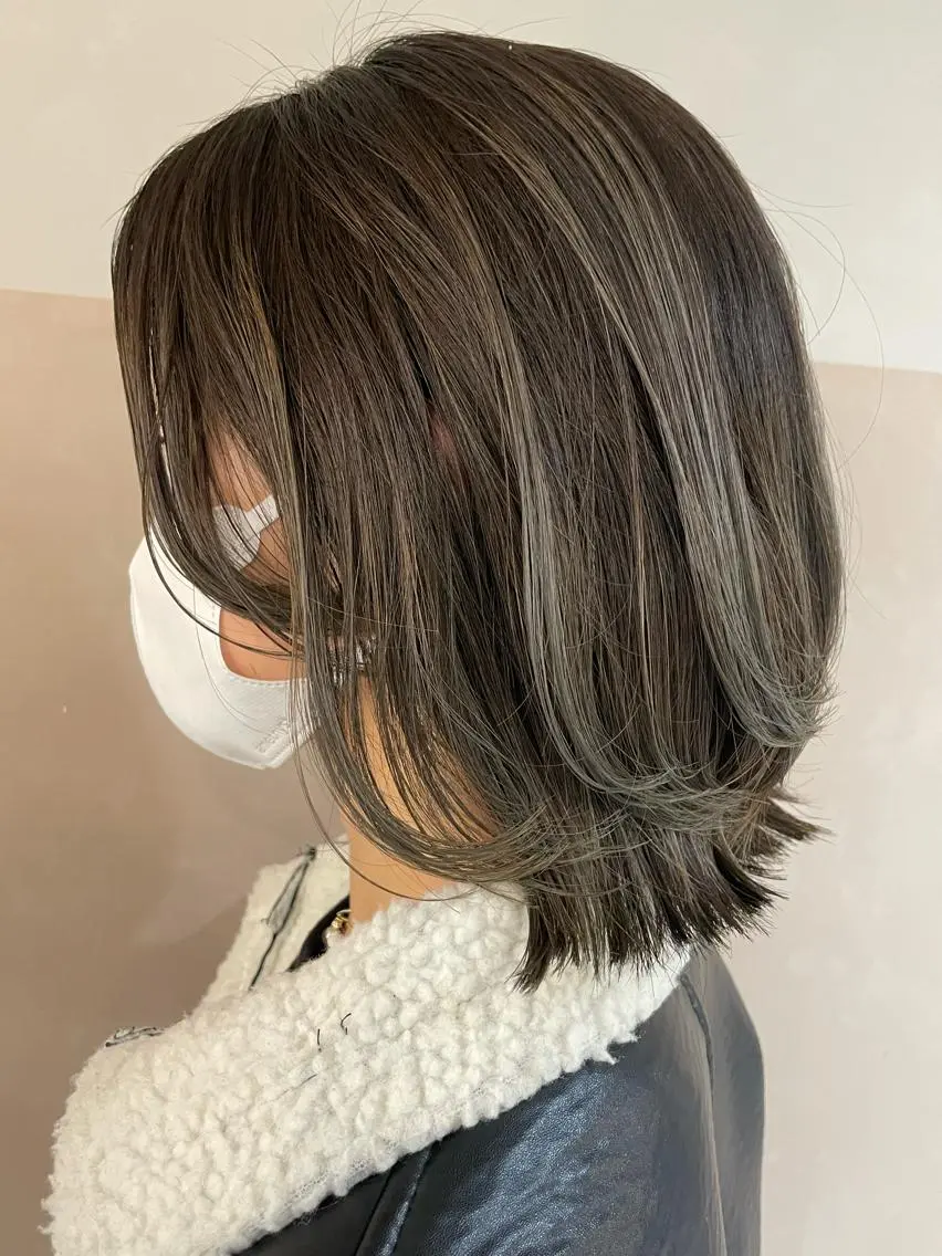ショート カラー レイヤー べージュ 白石研太のヘアスタイル