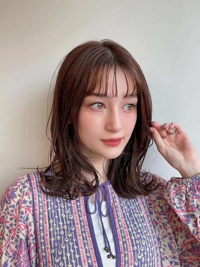 ミディアム カラー 梅田美容室 山崎海波のヘアスタイル