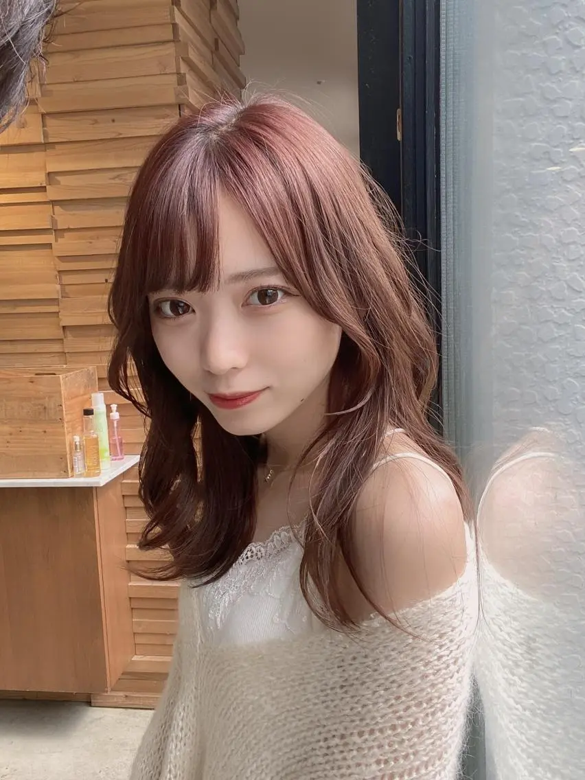 セミロング カラー バレイヤージュ ブリーチ ケアブリーチ ダブルカラー ハイライトカラー カット ヘアカラー トリートメント 銀座✨レイヤーカット 顔まわり/坂本亜裟海のヘアスタイル
