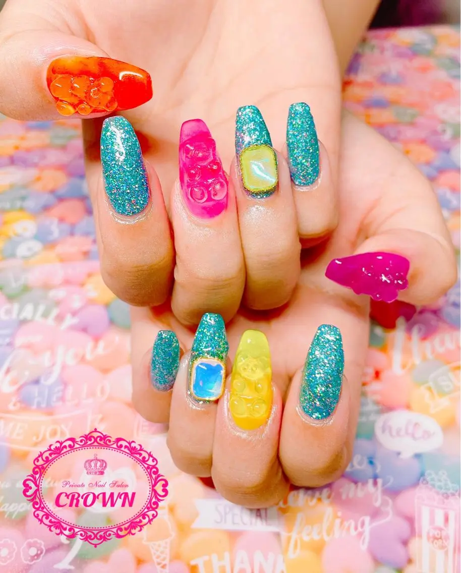 ネイル ハンドネイル CROWN プライベートサロンのネイルデザイン
