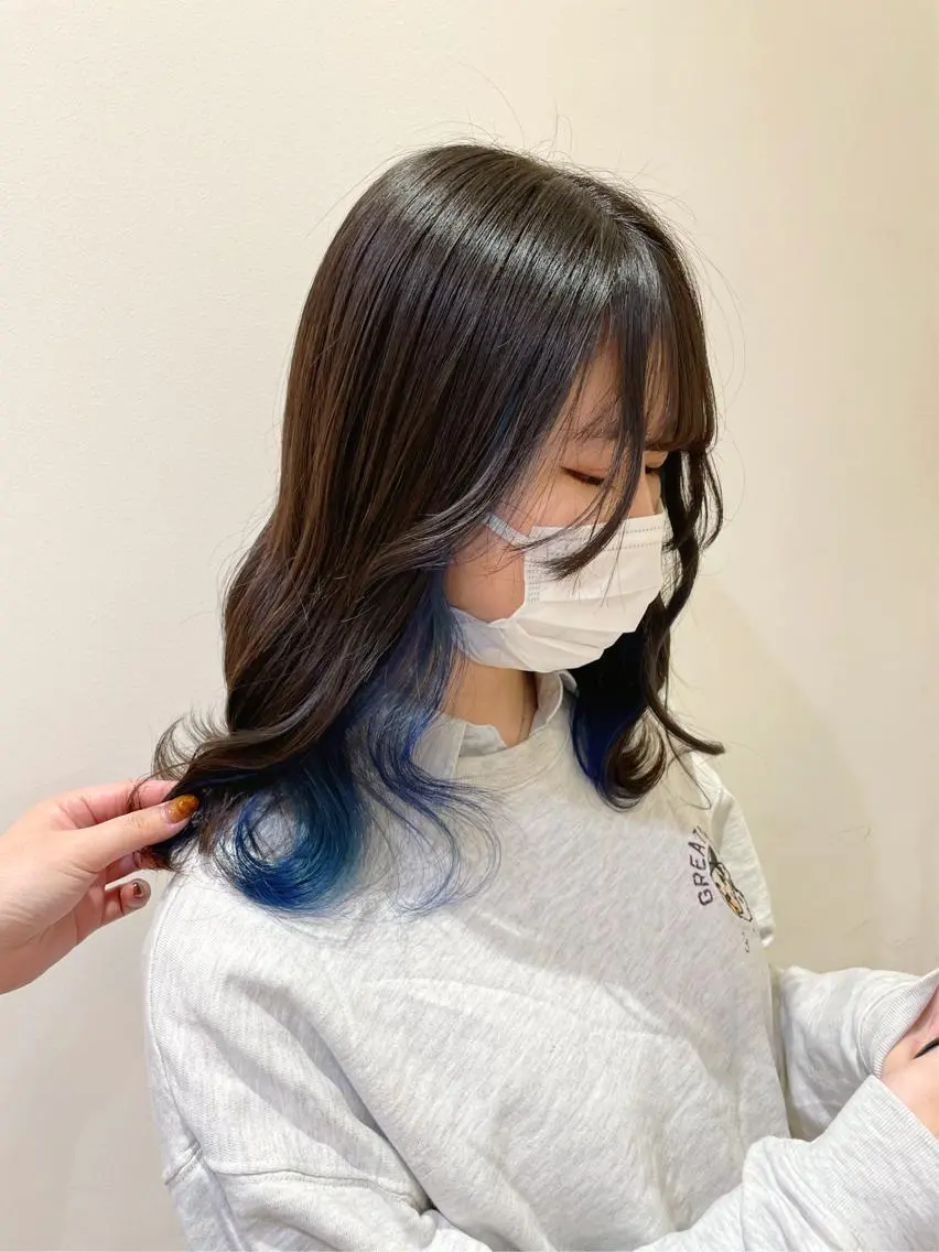 ミディアム カラー ブルーカラー シールエクステ横浜 🐏☁️miminaのヘアスタイル