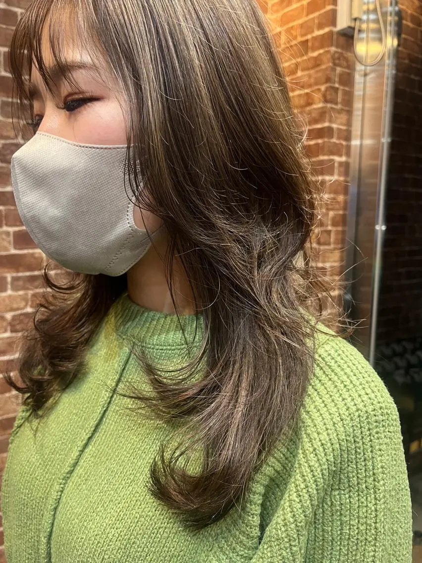 ロング カラー パーマ ヘアアレンジ メンズ キッズ ネイル マツエク・マツパ アイブロウ メンズブリーチ メンズハイライト メンズインナーカラー メンズ韓国風 ブリーチ 久木原 ゆりのヘアスタイル