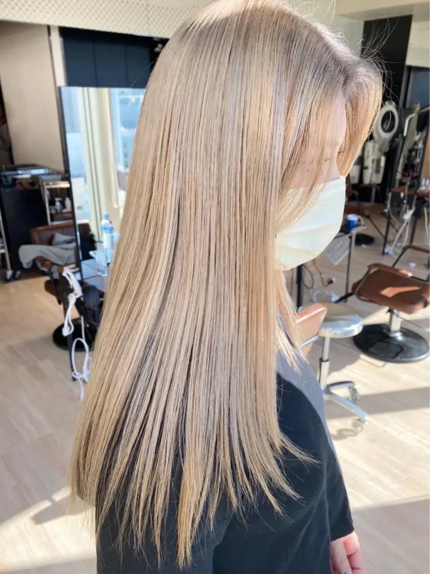 ロング カラー ベージュカラー 透明感カラー グレージュ ボブ ヘアカラー トリートメント ヘアセット レイヤー専門家 ダブルカラー修のヘアスタイル