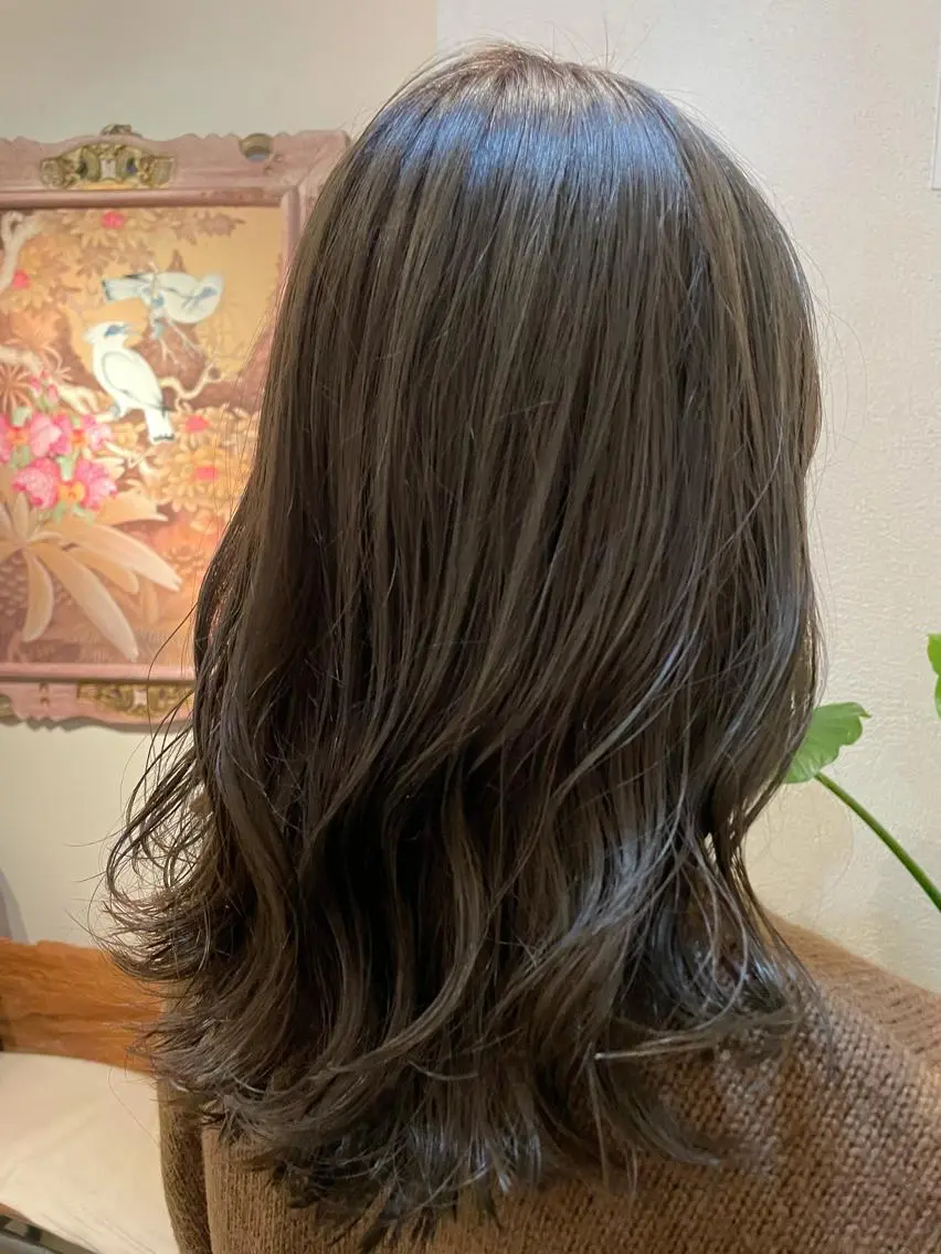 カラー カット トリートメント putri 副店長 岸本 拓真のヘアスタイル