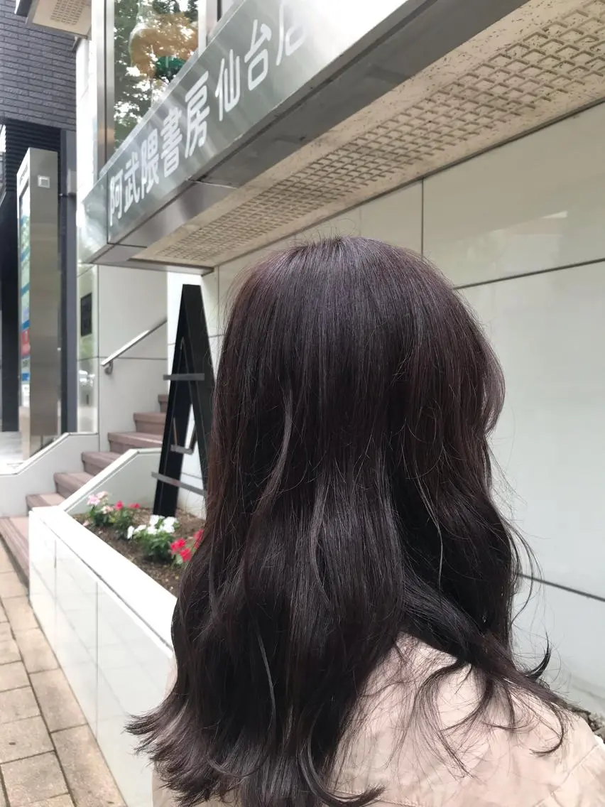 セミロング カラー 🎀きつない みゆ🎀のヘアスタイル