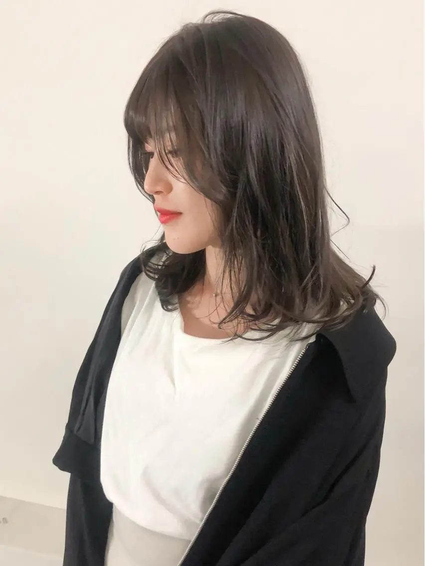 ミディアム カラー 透明感カラー ダメージレスサロン✨ kayo🌱のヘアスタイル