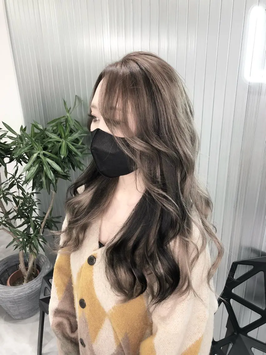 ロング カラー ヘアカラー LOOP hairのヘアスタイル