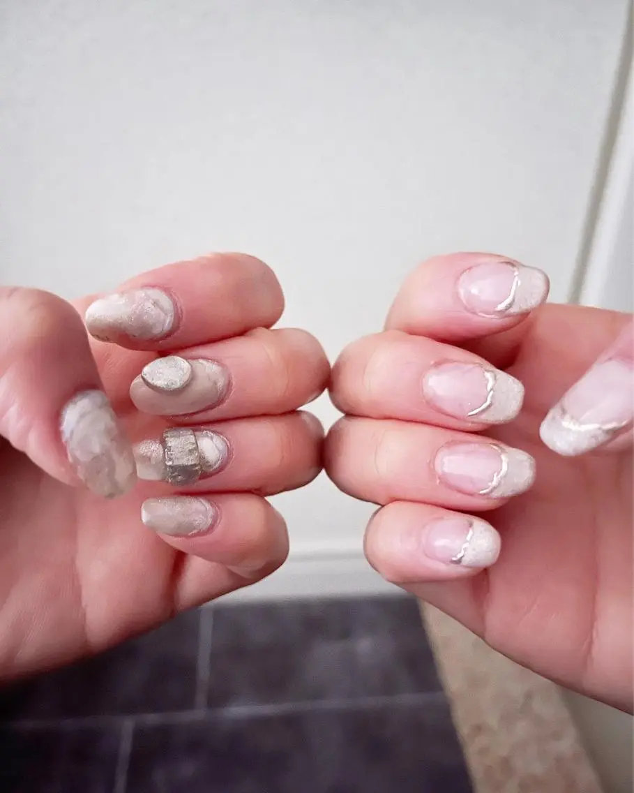 ミディアム ネイル フレンチネイル ニュアンスネイル RIONnail Yurikaのネイルデザイン
