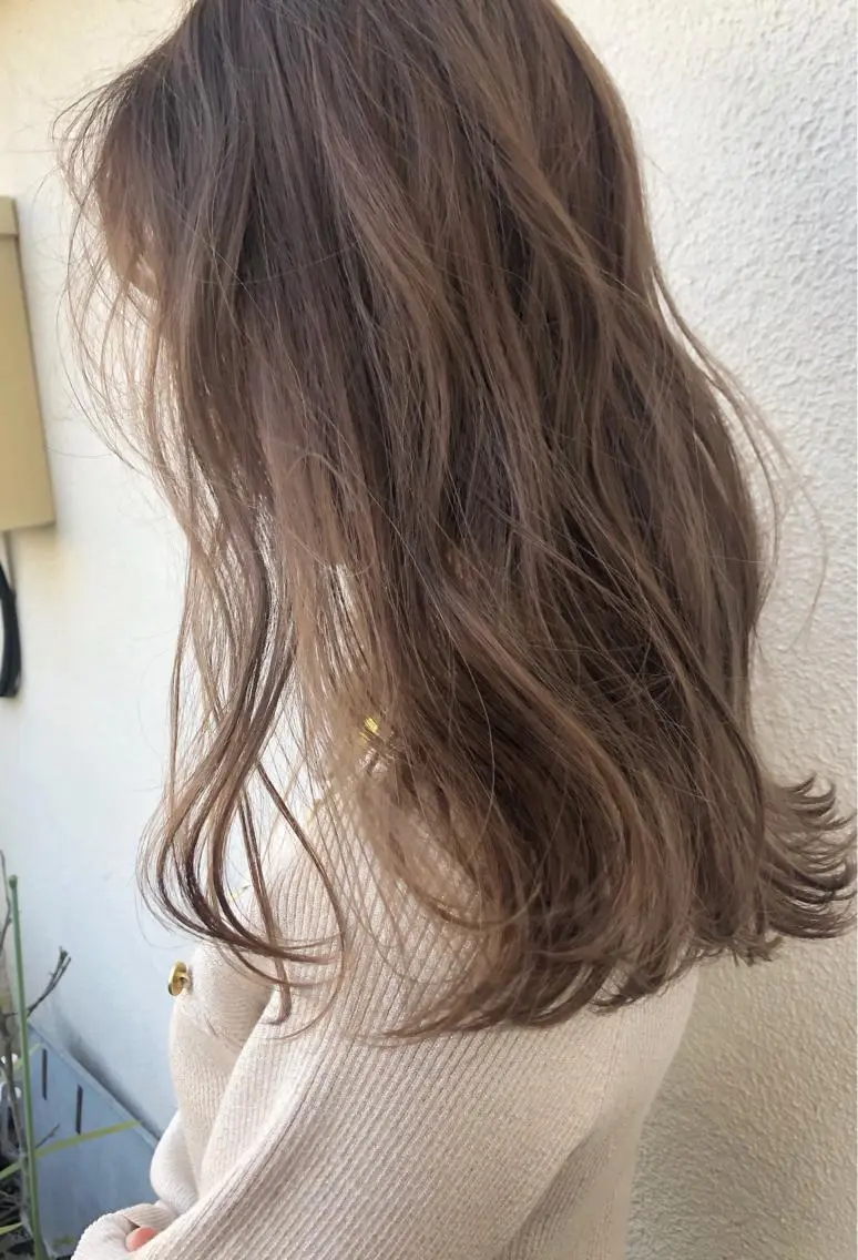 ロング カラー ベージュカラー ハイライトカラー ハイライト Pia ツボイ ケイタのヘアスタイル