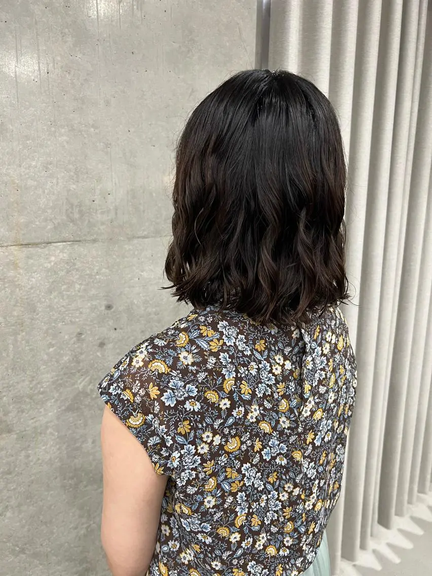 ミディアム カラー パーマ カット ヘアカラー パーマ ボブパーマコテ巻き風 パーマNo1深江秀平のヘアスタイル