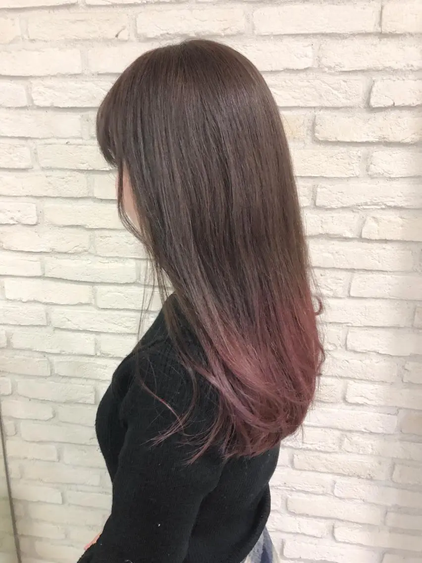 セミロング カラー グラデーションカラー ピンクカラー HAUS 片山みほのヘアスタイル