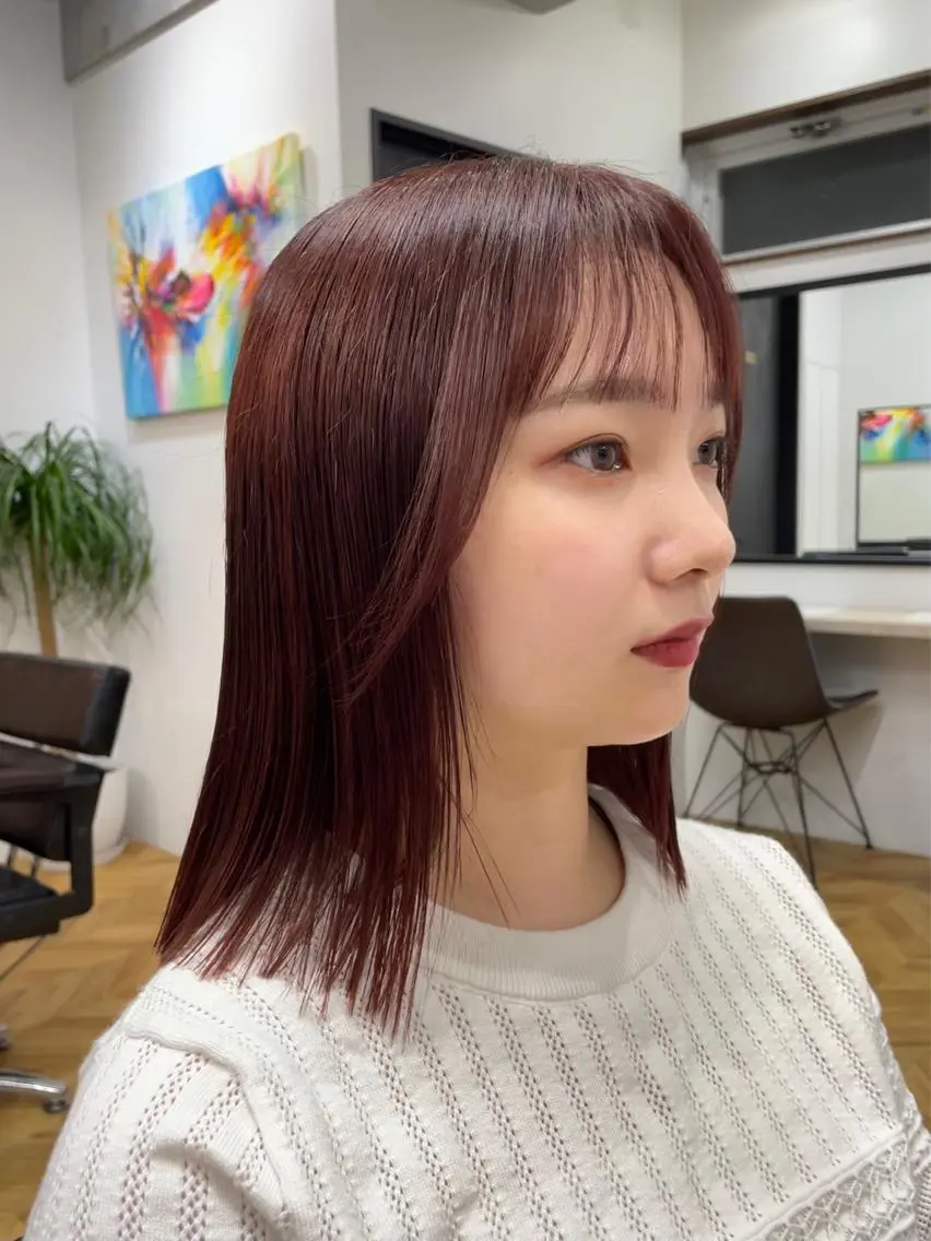 ミディアム カラー パーマ ヘアアレンジ ヘアカラー 縮毛矯正 トリートメント くびれレイヤー/艶 カラー　MADOKAのヘアスタイル
