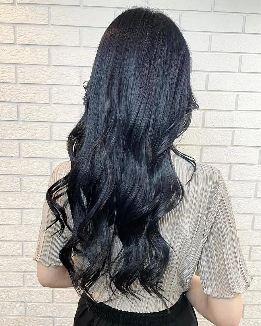 ロング カラー ブリーチ ブルーカラー 透明感カラー ニュアンスデザイン✄ YOU♡のヘアスタイル