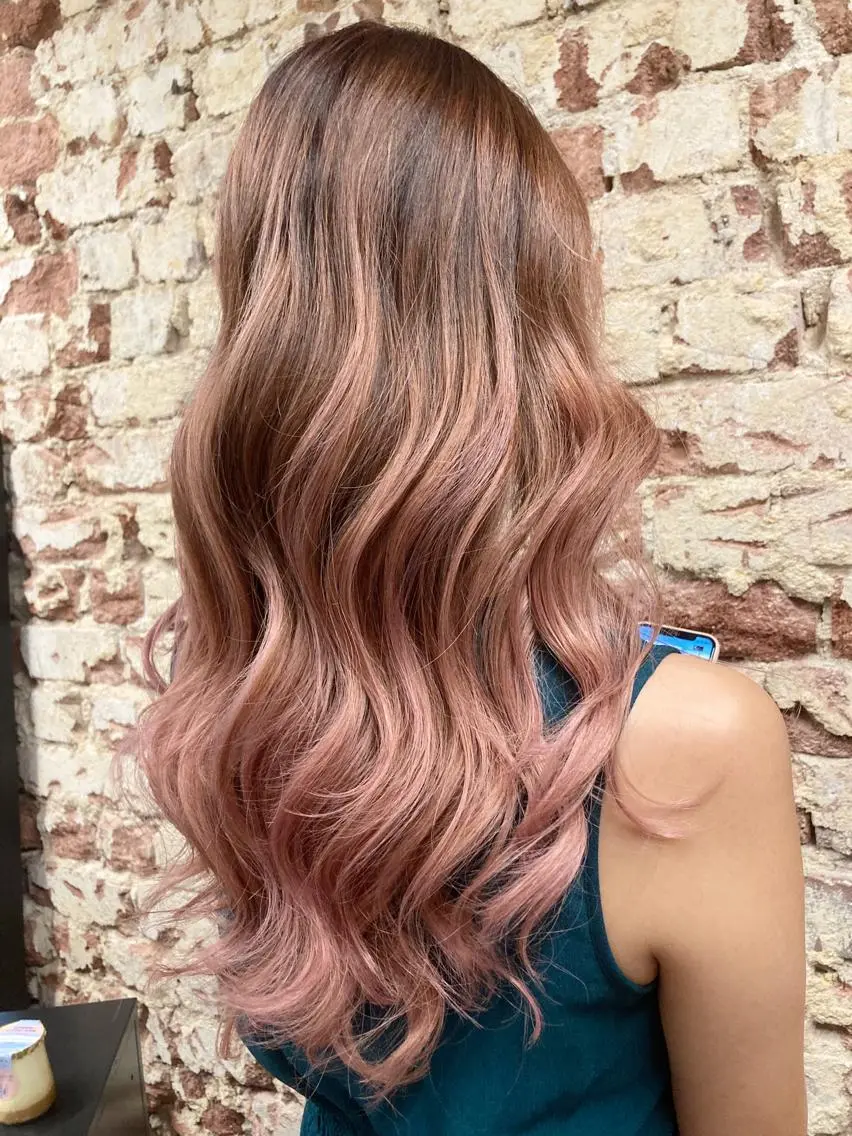 ロング カラー バレイヤージュ ピンクカラー レイヤーカット 髪質改善　艶髪✨ Teppeiのヘアスタイル