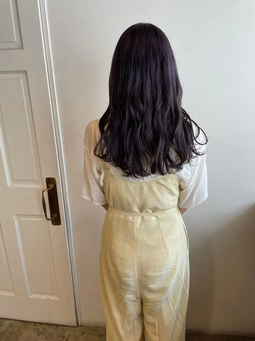 ロング カラー カット ヘアカラー トリートメント MIOベージュカラー 柔らかいカラーのヘアスタイル
