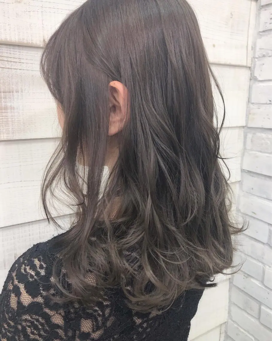 ミディアム カラー ヘアアレンジ ブリーチダブルカラー 元町三宮/三ノ宮のヘアスタイル