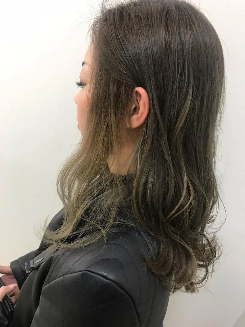 セミロング カラー ヘアアレンジ Rayt hair レイトヘアーのヘアスタイル
