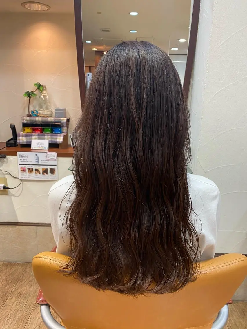 ロング カラー ブラウンカラー ナチュラルブラウン サプリームヘア 飯田みち瑠のヘアスタイル