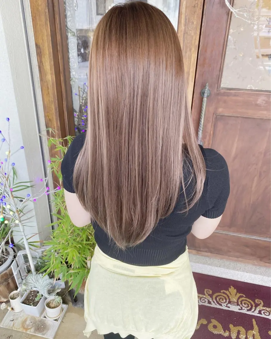 ミディアム カラー イルミナカラー カット ヘアカラー トリートメント grand juteのヘアスタイル