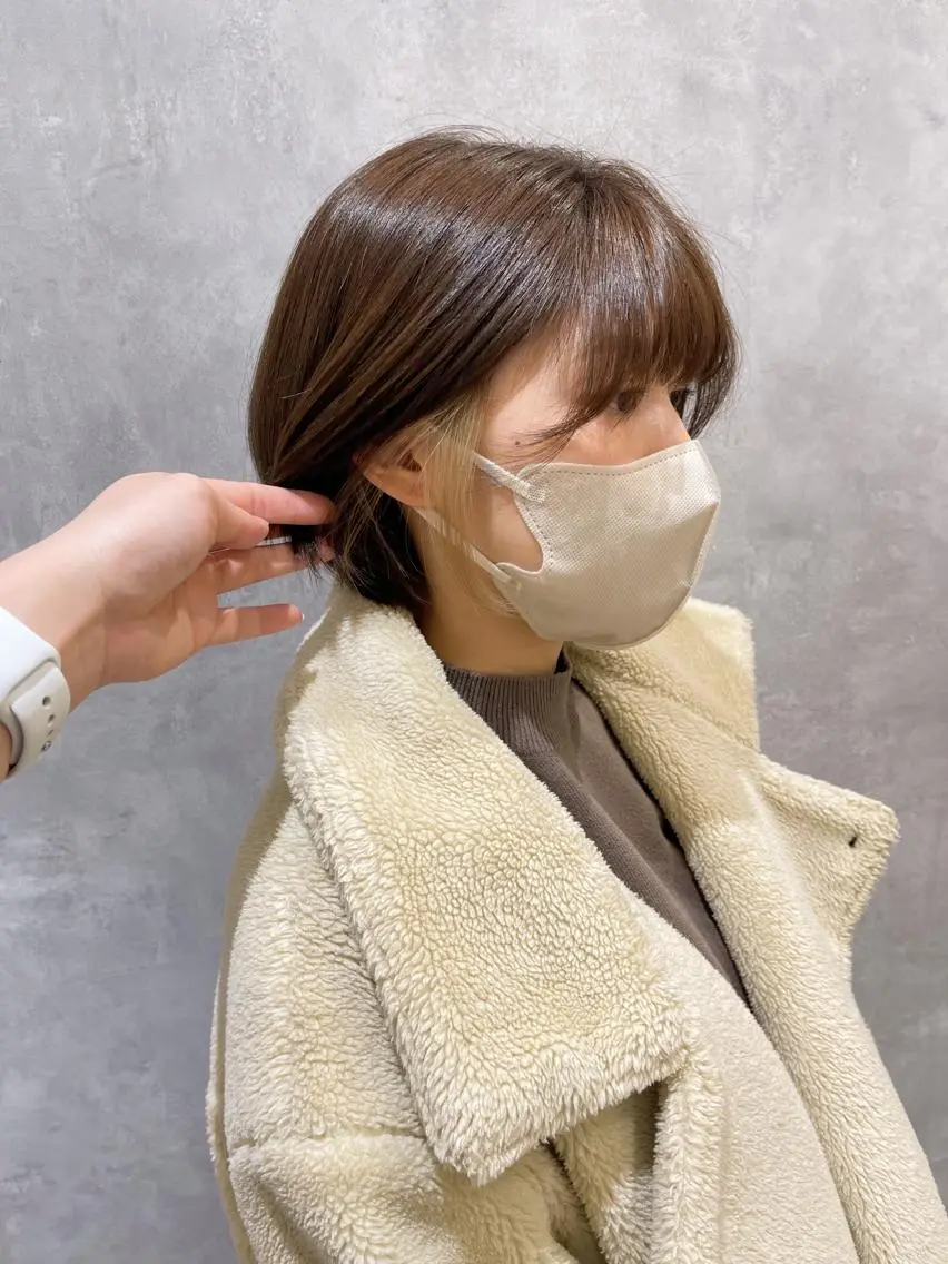ショート カラー ベージュカラー ブリーチ イヤリングカラー インナーカラー ミルクティーベージュ ヘアスタイルは 『キーちゃん』に!のヘアスタイル