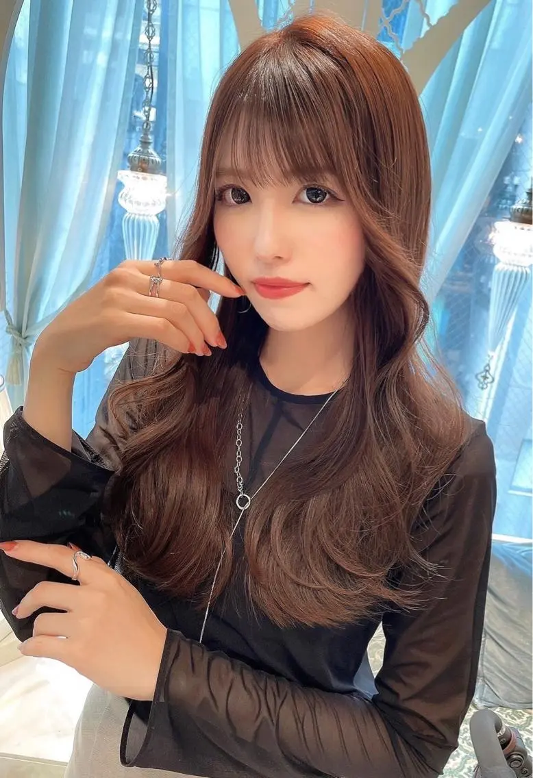 ロング カラー ベージュカラー 黒髪 ブリーチ ブルーカラー ブルーブラック カット ヘアカラー トリートメント 木屋元一/透明感 /前髪/レイヤーのヘアスタイル