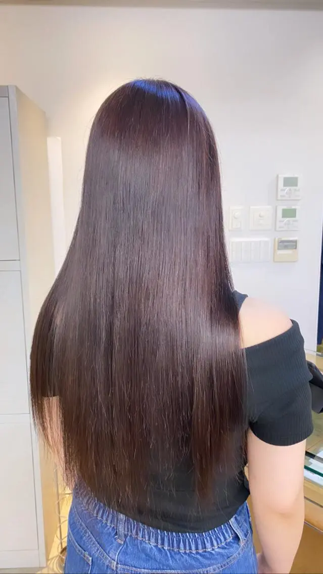 ロング カラー パーマ ヘアアレンジ メンズ キッズ ネイル マツエク・マツパ アイブロウ 暖色系/透明感 治野心のヘアスタイル